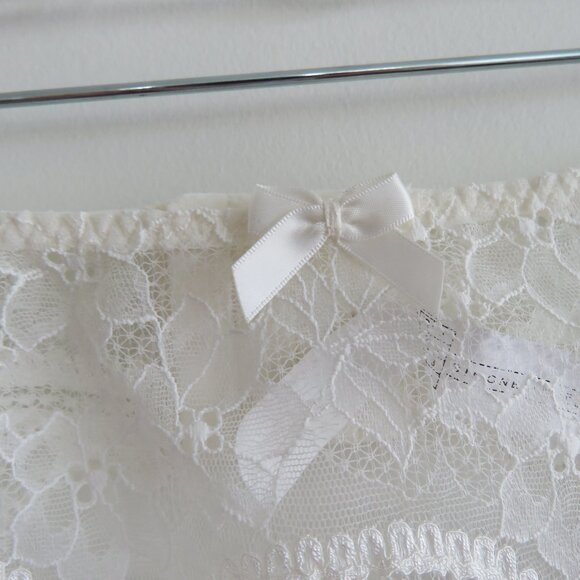 SIMONE PERELE White Lace Garter Belt Wedding Feminine Romantic - Size 4 / L - Picture 4 of 13